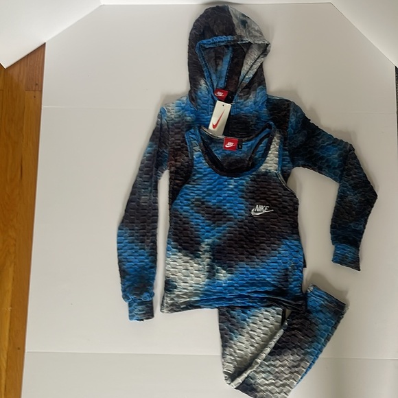 3 Piece Nike Set - Picture 4 of 4